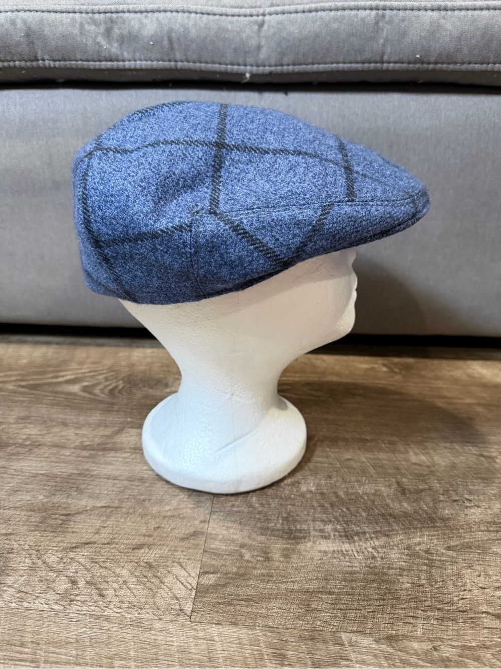 Johnston of Elgin Vintage Blue Plaid Flat Cap Newsboy Hat 100% cashmere Scotland